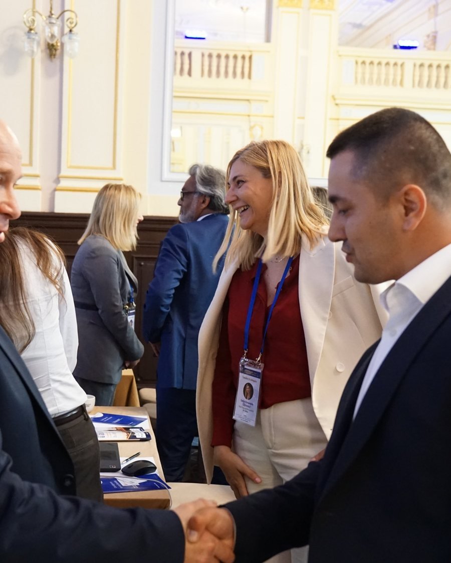 Delegates meeting each other in the main hall at the 2026 edition of the Global Future of BPO, Shared Services & GBS Conference